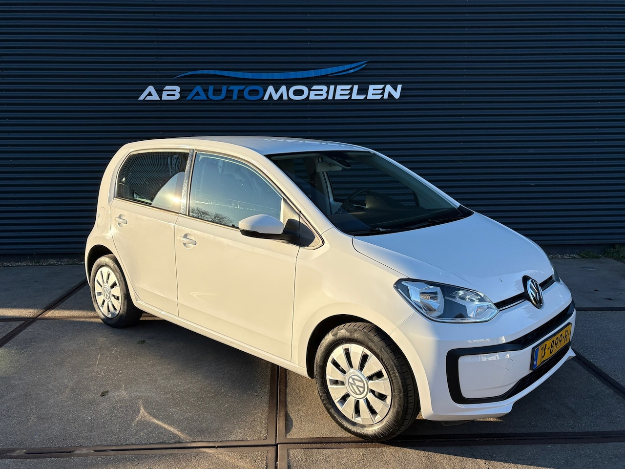 Volkswagen Up! - 1.0 BMT move up! 5 DEURS/ BLUETOOTH/ LED VERL - AutoWereld.nl