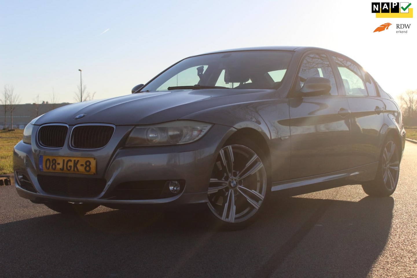 BMW 3-serie - 318i Business Line 143 pk | APK T/M 29-10-2025 | NAVIGATIE | CRUISE CONTRLE | CLIMATE CONT - AutoWereld.nl