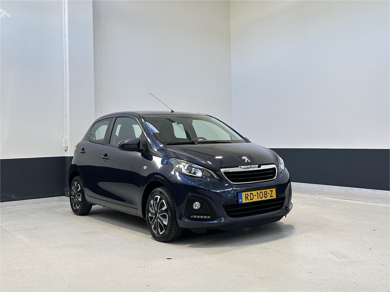 Peugeot 108 - 1.0 e-VTi Active | NL | LED | 5-DRS | Bluetooth | Airco | CV | - AutoWereld.nl