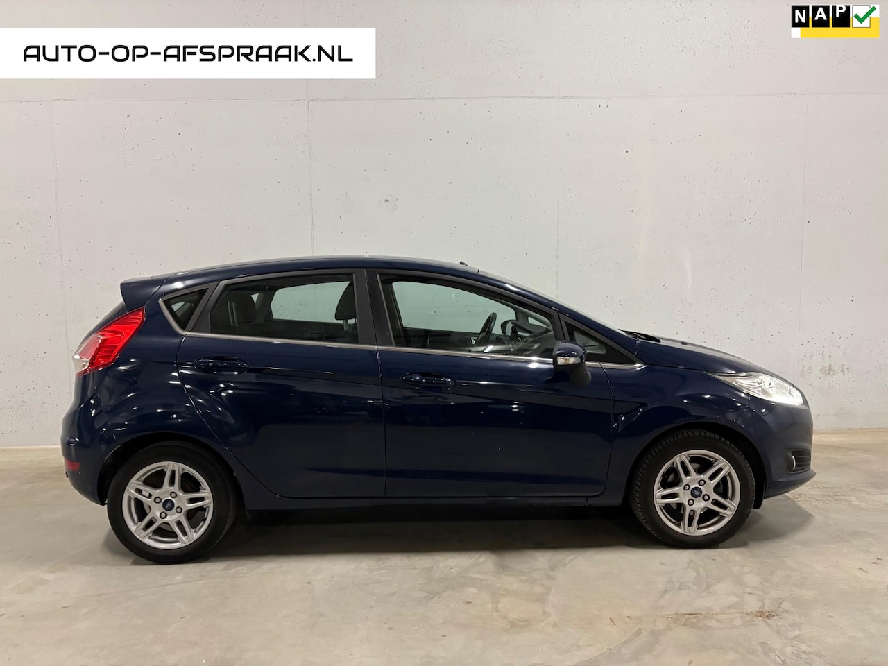 Ford Fiesta - 1.0 EcoBoost Titanium 5drs Trekhaak Airco APK NAP - AutoWereld.nl