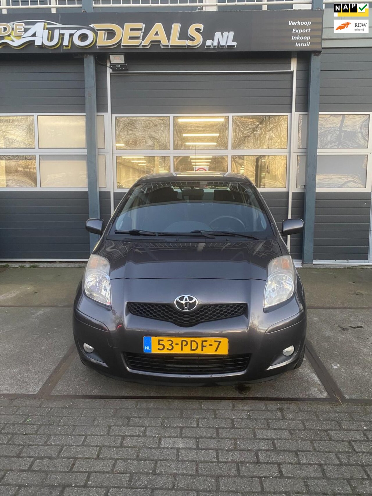 Toyota Yaris - 1.3 VVTi Aspiration Airco LAGE KMSTAND - AutoWereld.nl