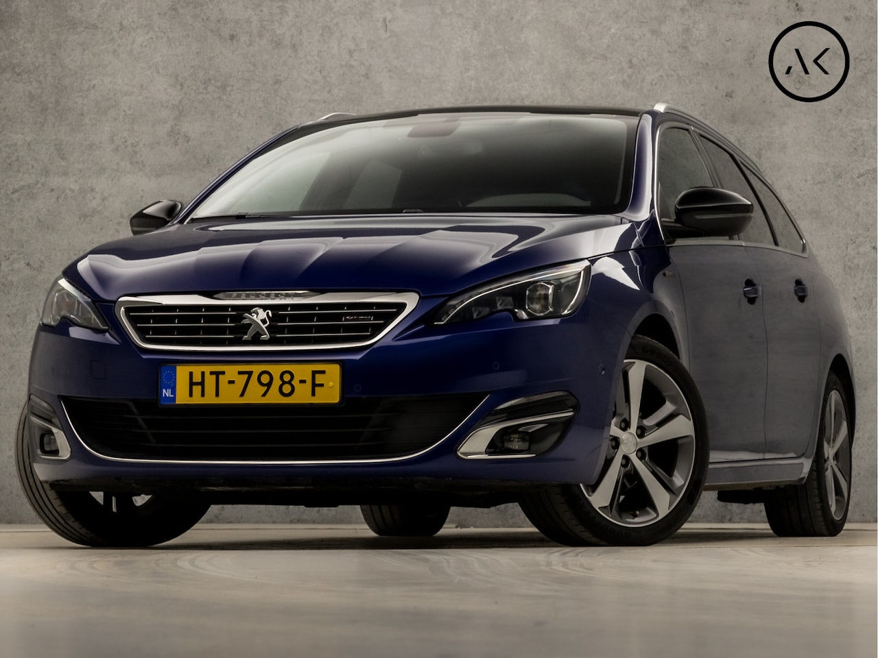 Peugeot 308 SW - 1.2 PureTech GT-line (PANORAMADAK, NAVIGATIE, LEDER/ALCANTARA, CLIMATE, CAMERA, SPORTSTOEL - AutoWereld.nl