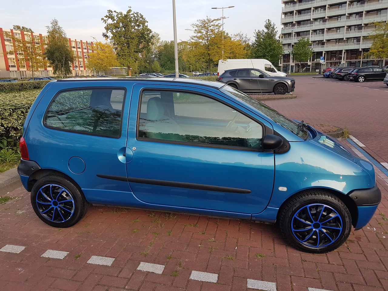 Renault Twingo - 1.2 Kenzo - AutoWereld.nl