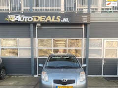 Toyota Yaris - 1.3 VVTi Sol MMT Airco LAGE KMSTAND