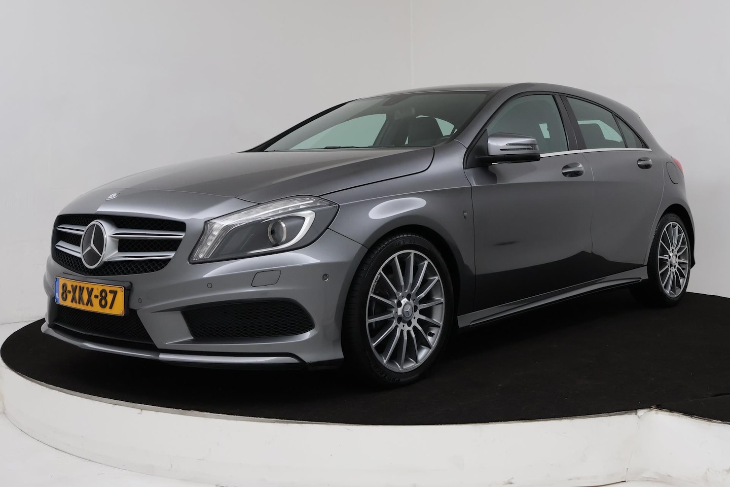 Mercedes-Benz A-klasse - 180 CDI Prestige (PARKEERSENSOREN, ACHTERUITRIJCAMERA, CRUISE, STOELVERWARMING, NAVIGATIE) - AutoWereld.nl