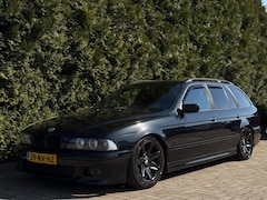 BMW 5-serie Touring - 520i Lifestyle Edition