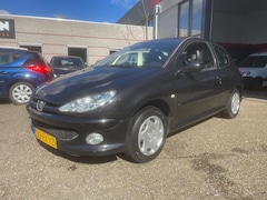 Peugeot 206 - 1.6-16V Griffe clima leer