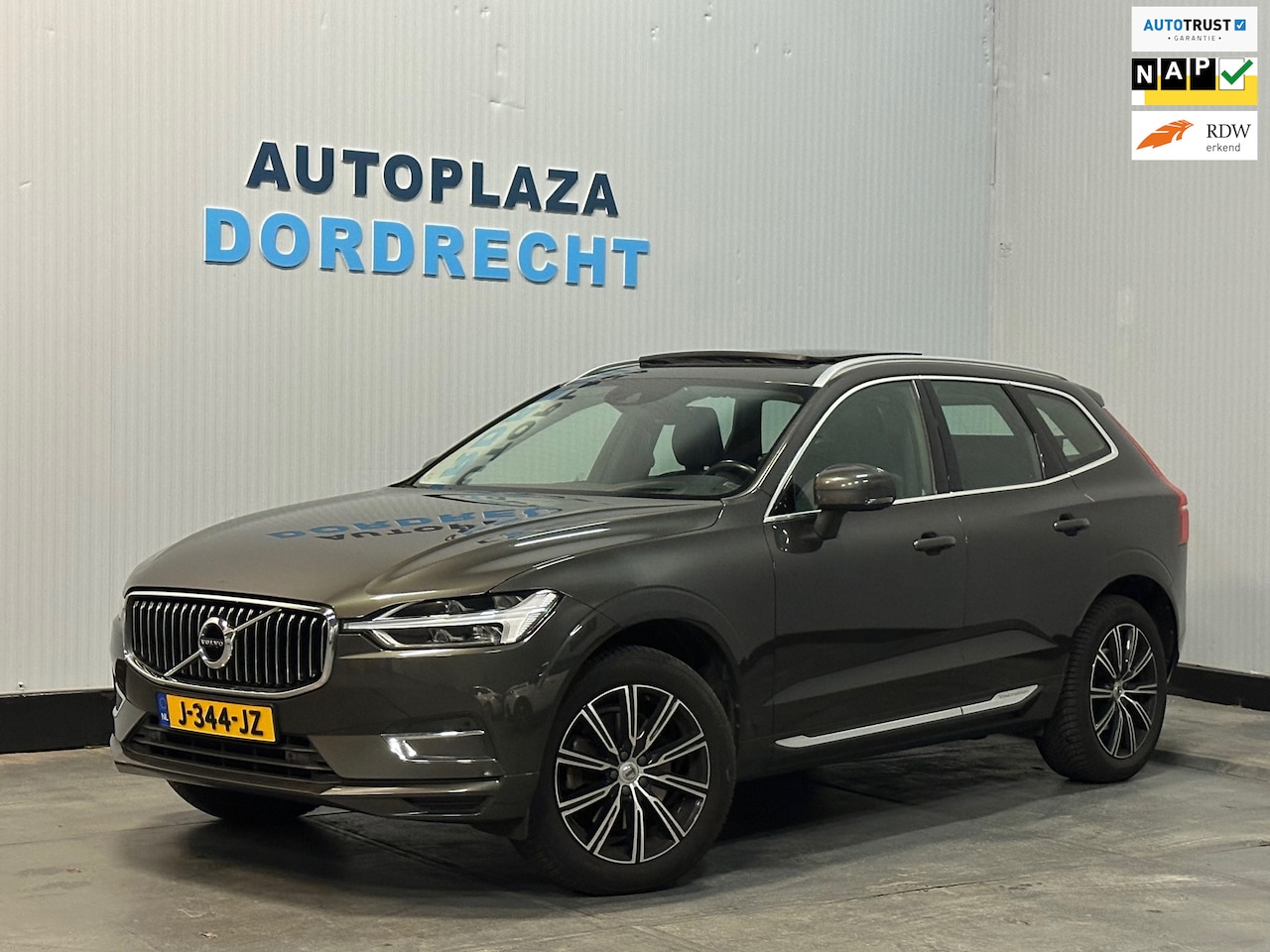 Volvo XC60 - 2.0 T4 Inscription Head Up/Pano / Memory stoelen - AutoWereld.nl