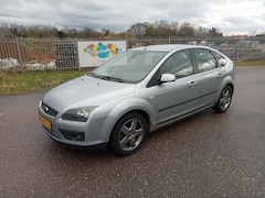 Ford Focus - 1.6-16V Futura Airco Trekhaak 2005