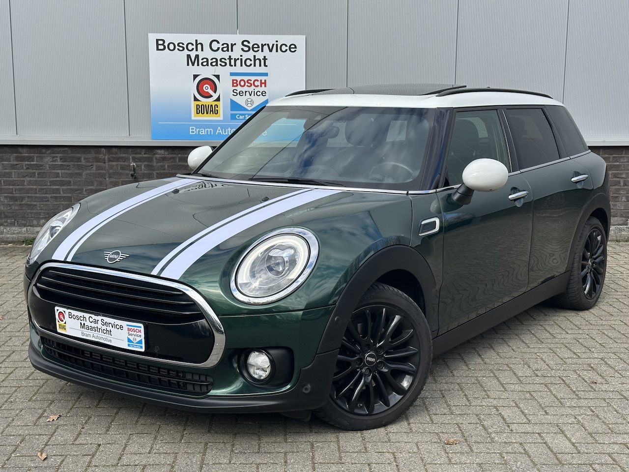 MINI Clubman - Cooper 1.5 | Britisch Racing Green | Pano | Leer | Stoelverwarming | Navi | Xenon | Dealer - AutoWereld.nl