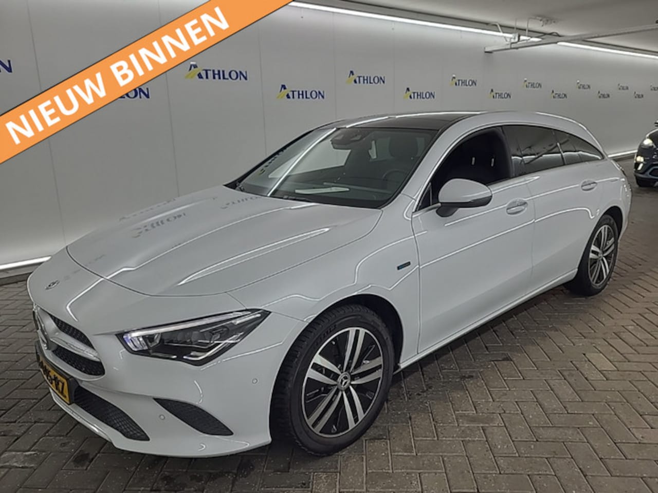 Mercedes-Benz CLA-klasse Shooting Brake - 250 e Luxury Limited [SCHUIFKANTELDAK, SFEERVERLICHTING, ELEKTRISCHE STOELEN, STOELVERWARM - AutoWereld.nl