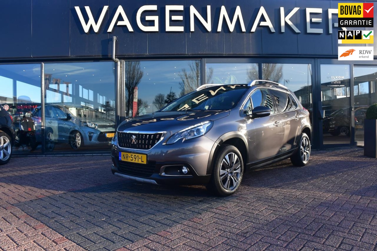 Peugeot 2008 - 1.2 PureTech Allure Clima|Cruise|NAVI|PANORAMA - AutoWereld.nl