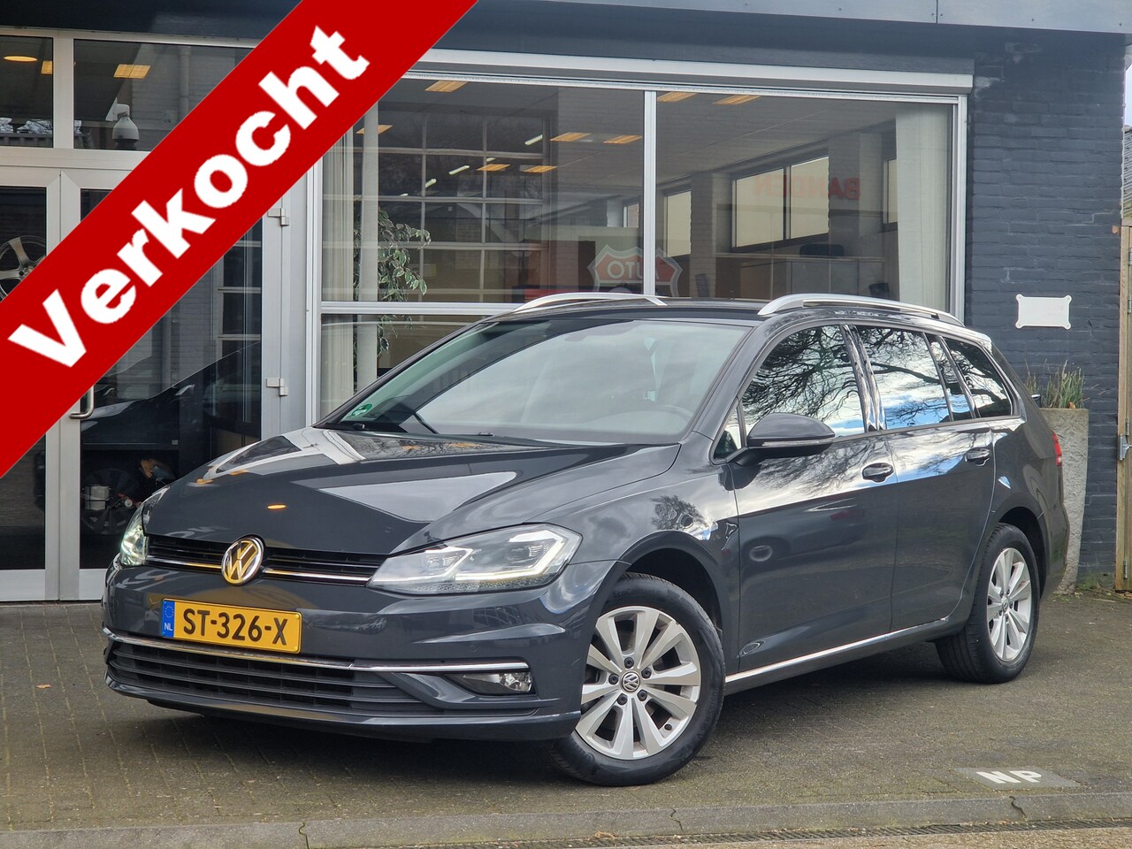 Volkswagen Golf Variant - 1.0 TSI Comfortline Business DYNAUDIO / PDC / NAVI / DEALER OH - AutoWereld.nl