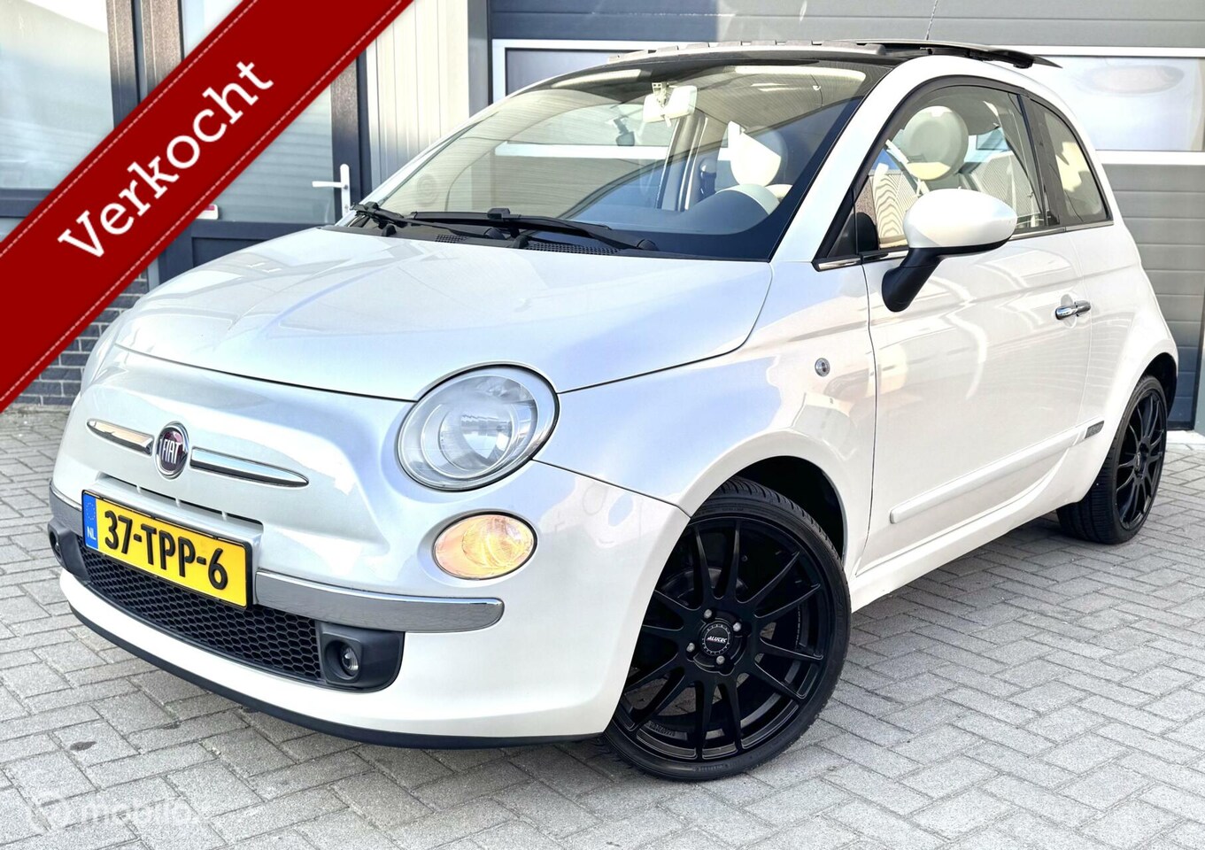 Fiat 500 - 1.2 Lounge/ PANORAMADAK/ O. HISTORIE/ APK/ AIRCO - AutoWereld.nl