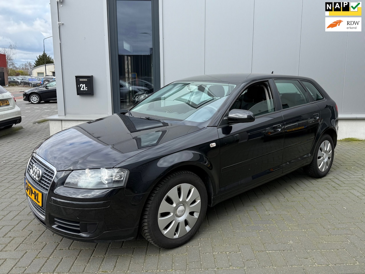 Audi A3 Sportback - 1.6 Attraction|Automaat|Navi|Cruise - AutoWereld.nl