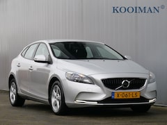 Volvo V40 - 2.0 T2 123pk Black Edition Navigatie / PDC / Cruise-control