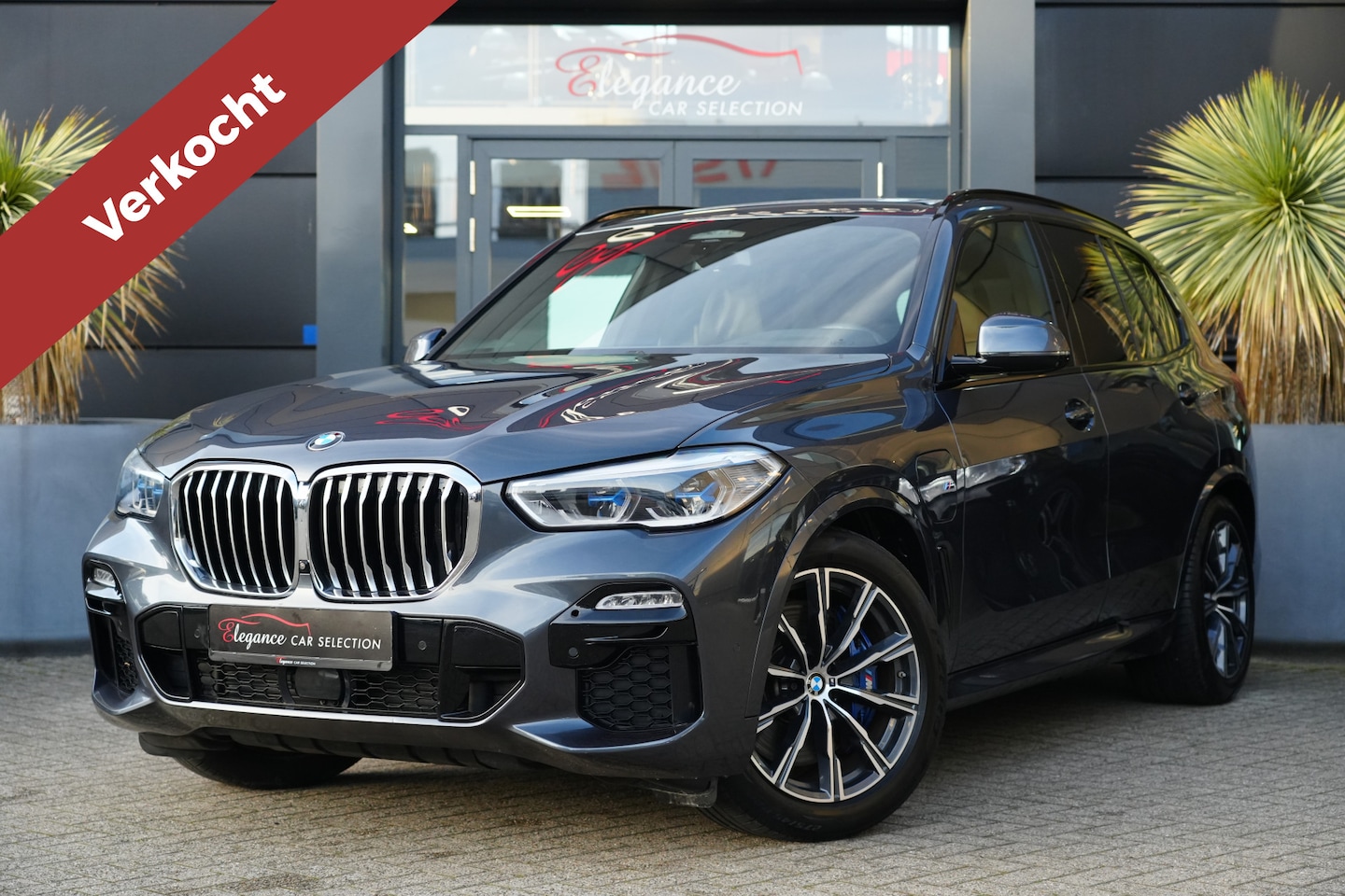 BMW X5 - xDrive45e M Sport High Executive 394pk Pano/Laser/Trekhaak/Bowers&Wilkins - AutoWereld.nl