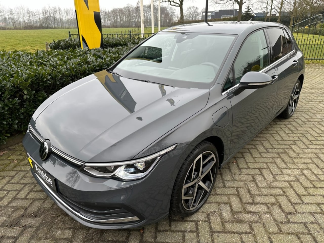 Volkswagen Golf - 1.4 eHybrid Style Camera / Blind Spot / Sfeer - AutoWereld.nl