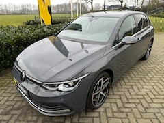 Volkswagen Golf - 1.4 eHybrid Style Camera / Blind Spot / Sfeer