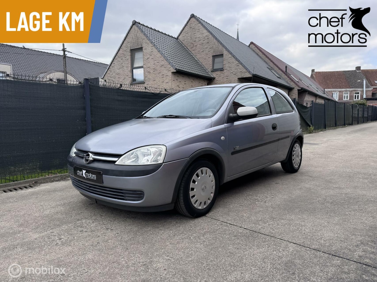 Opel Corsa - 1.2 Benzine manueel Gekeurd Uniq interieur - AutoWereld.nl