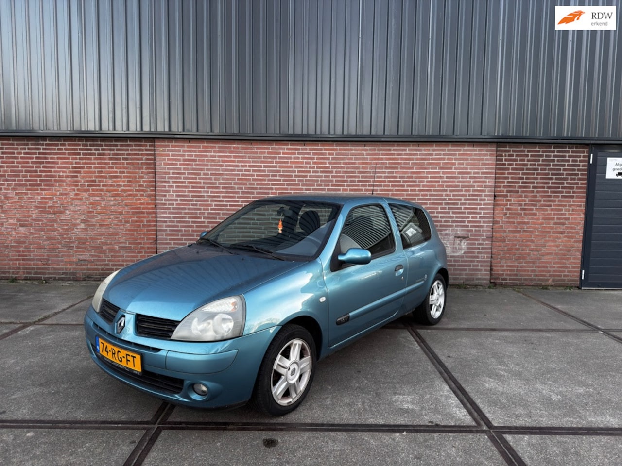 Renault Clio - 1.2-16V Authentique Comfort 1.2-16V Authentique Comfort - AutoWereld.nl