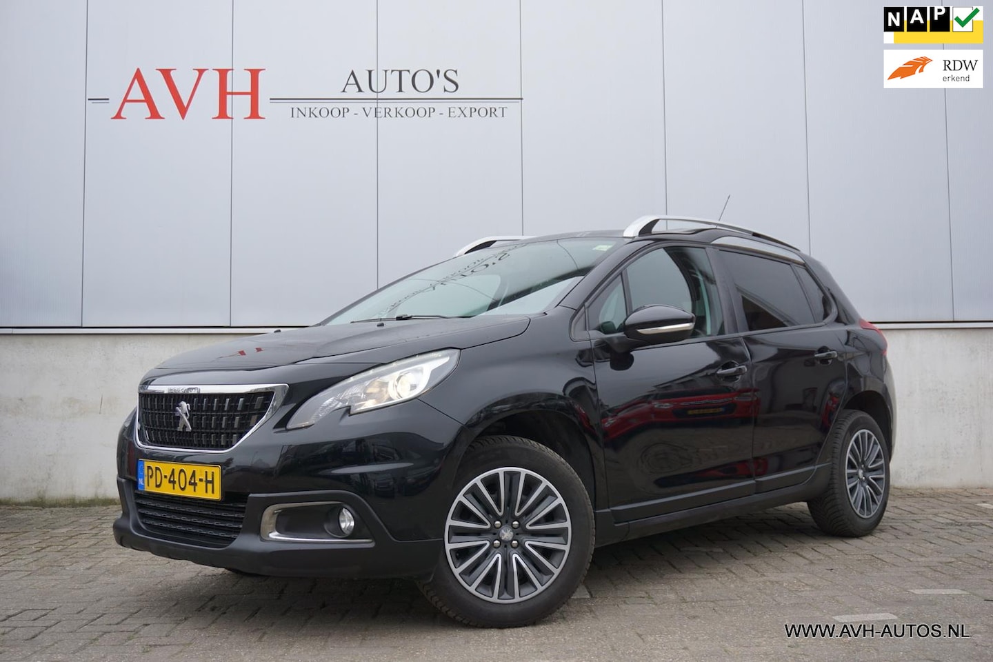 Peugeot 2008 - 1.2 PureTech Blue Lion 1.2 PureTech Blue Lion - AutoWereld.nl