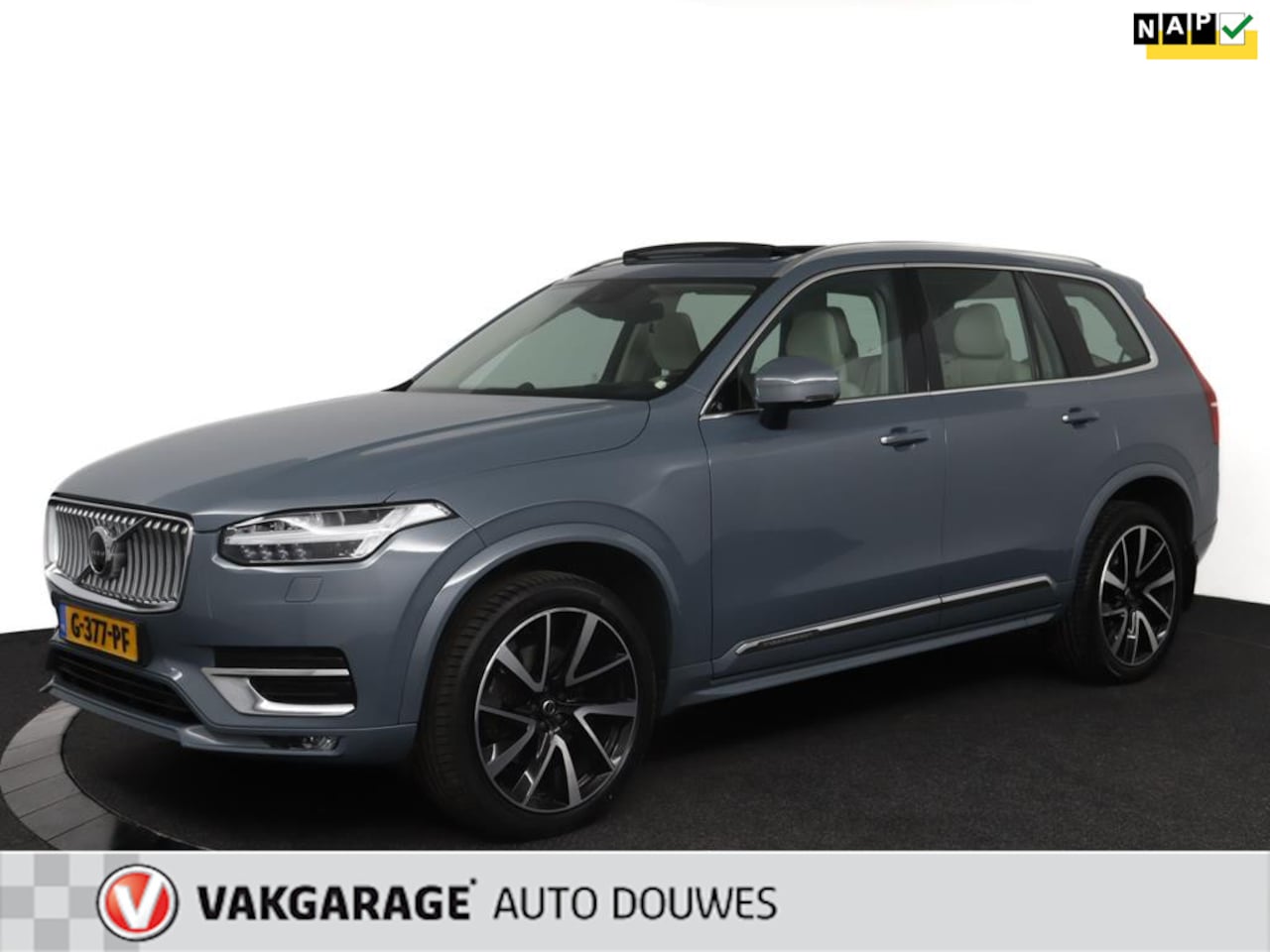 Volvo XC90 - 2.0 B5 AWD Inscription Intro Edition | NAP | Bomvol | Plug-in hybrid | Pano | Luchtvering - AutoWereld.nl