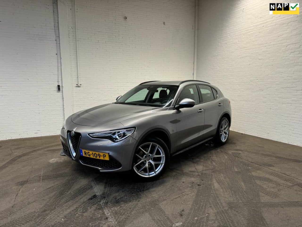 Alfa Romeo Stelvio - 2.0 T AWD Super Q4 280PK Leder 1ste eig Dealer onderhouden - AutoWereld.nl