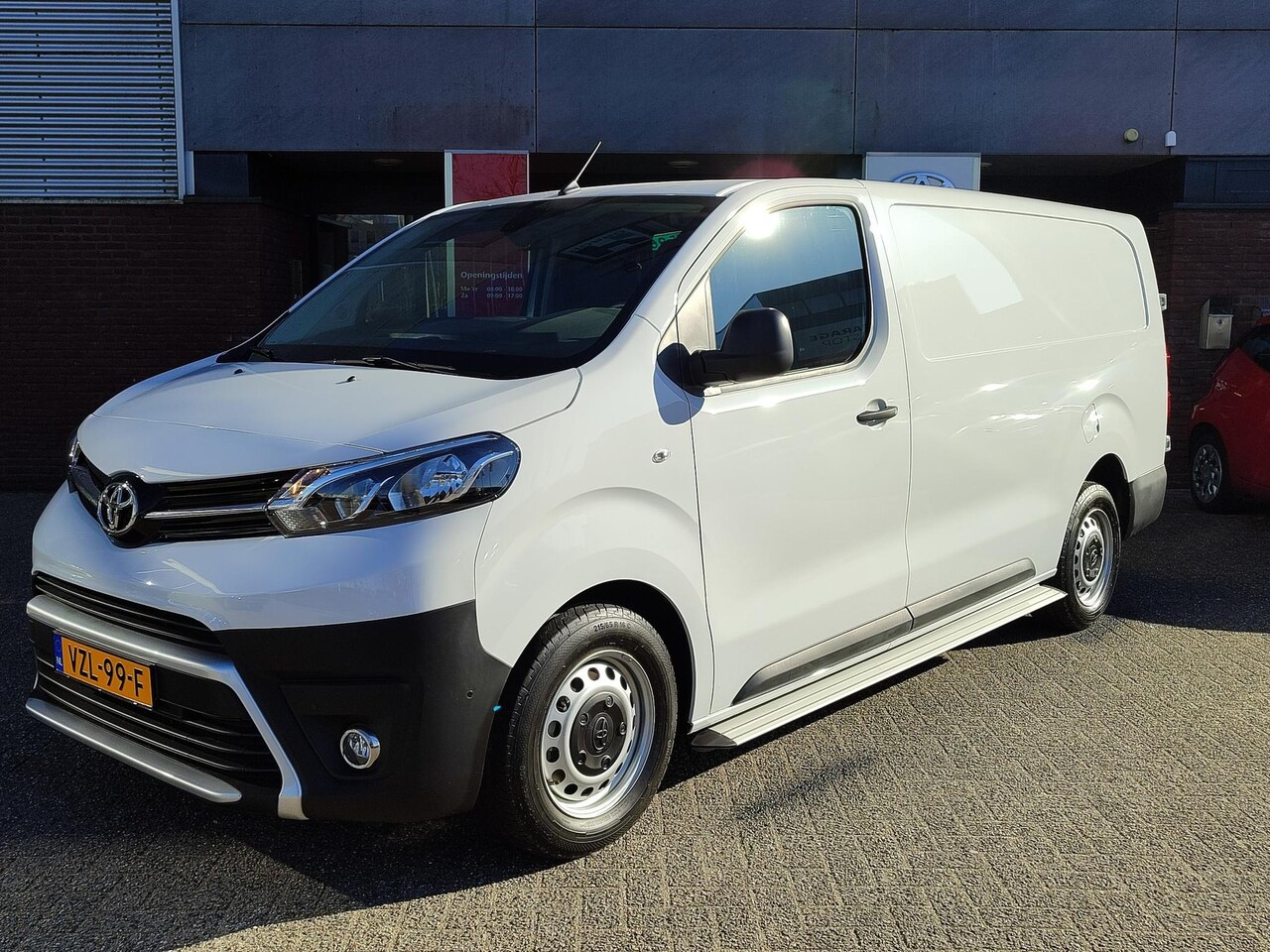 Toyota PROACE Long Worker - 2.0 D-4D LIVE 145PK NIEUW VOORRAAD APPLE/ANDROID CRUISE AIRCO CAMERA BLUETOOTH BETONPLEX T - AutoWereld.nl