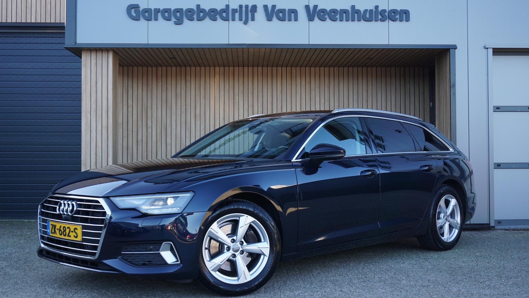 Audi A6 Avant - 45 TFSI 245pk Sport Edition Virtual Cockpit 360 View Elek.Trekhaak 18inch LM Sportstoelen - AutoWereld.nl