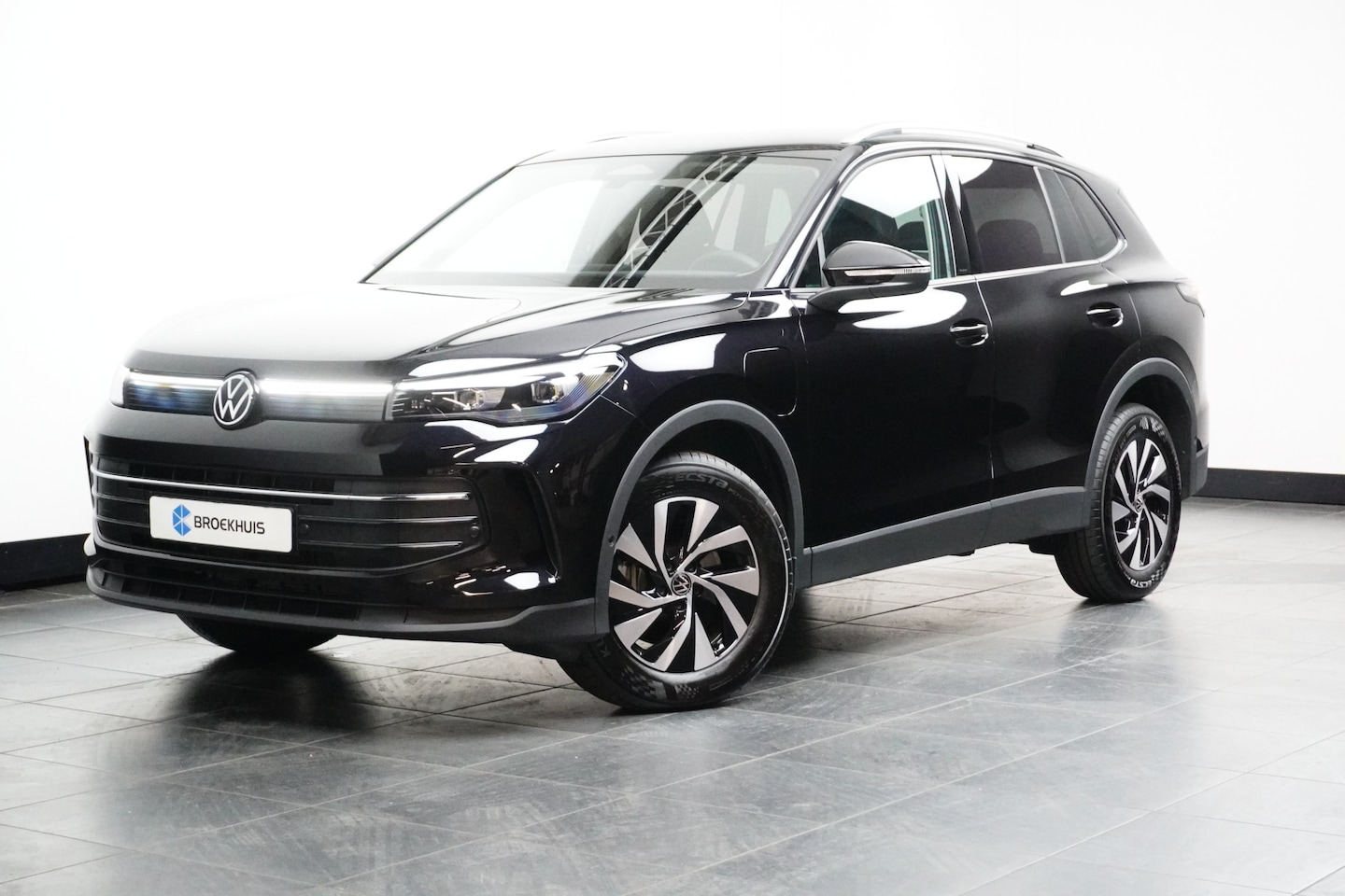 Volkswagen Tiguan - 1.5 eHybrid 204PK 6-DSG Life | - AutoWereld.nl