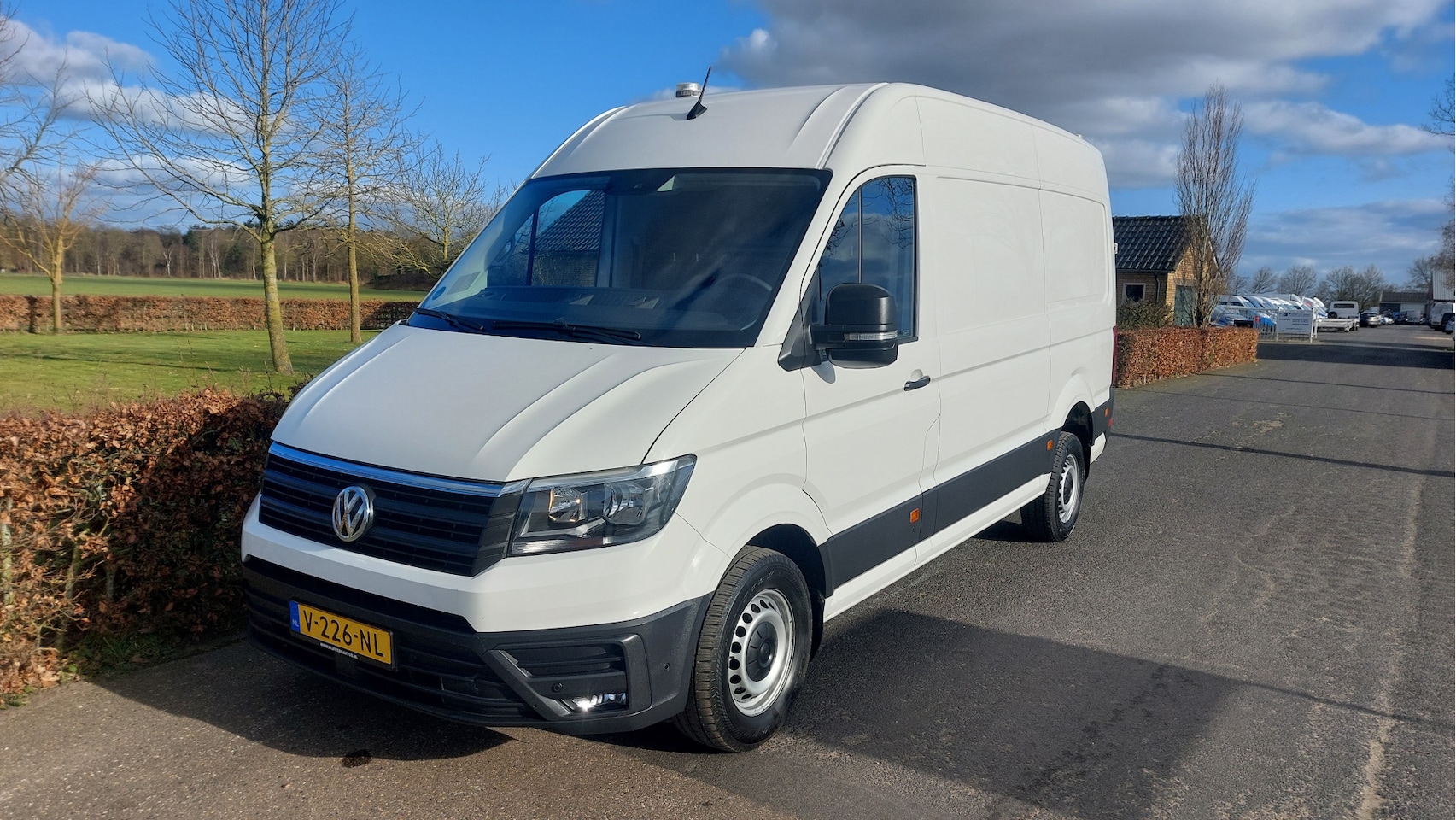 Volkswagen Crafter - 35 2.0 TDI L3H3 Highline AIRCO/NAVI BJ 2018 - AutoWereld.nl