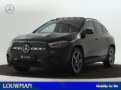 Mercedes-Benz GLA-Klasse - 180 Business Solution AMG | Trekhaak | Nightpakket | Parkeerpakket met achteruitrijcamera