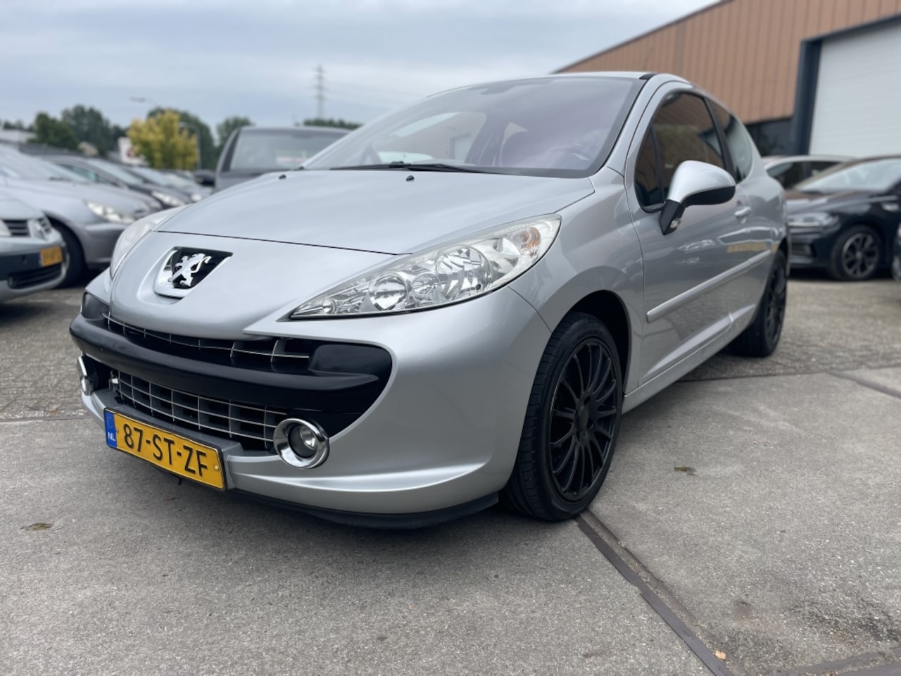 Peugeot 207 - 1.6 16v XS NWE APK!INRUILMOGELIJK! - AutoWereld.nl