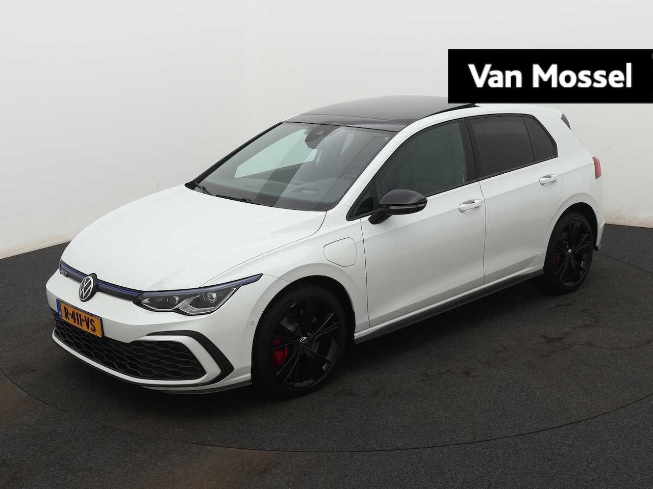 Volkswagen Golf - 1.4 eHybrid GTE | PANORAMADAK | HEAD-UP DISPLAY | ACHTERUITRIJCAMERA | IQ LIGHT | VIRTUAL - AutoWereld.nl