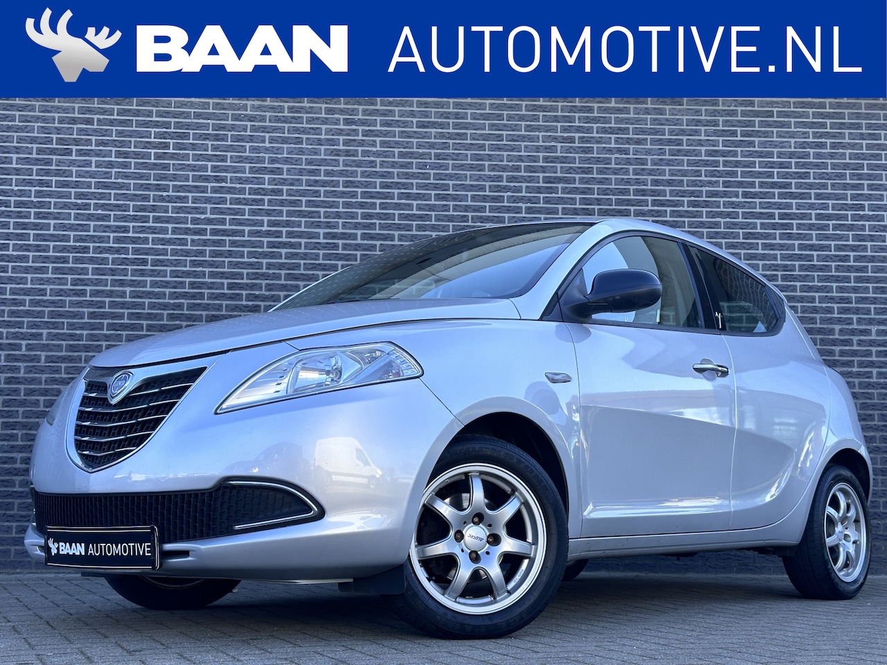 Lancia Y(psilon) - Ypsilon 1.2 Gold | 5-deurs | Airco | Radio - AutoWereld.nl