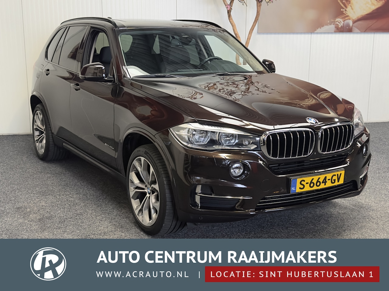 BMW X5 - xDrive40e IPerformance LUCHTVERING PANORAMADAK SPORTSTOELEN HUD 360 CAMERA NAVIGATIE 20 IN - AutoWereld.nl