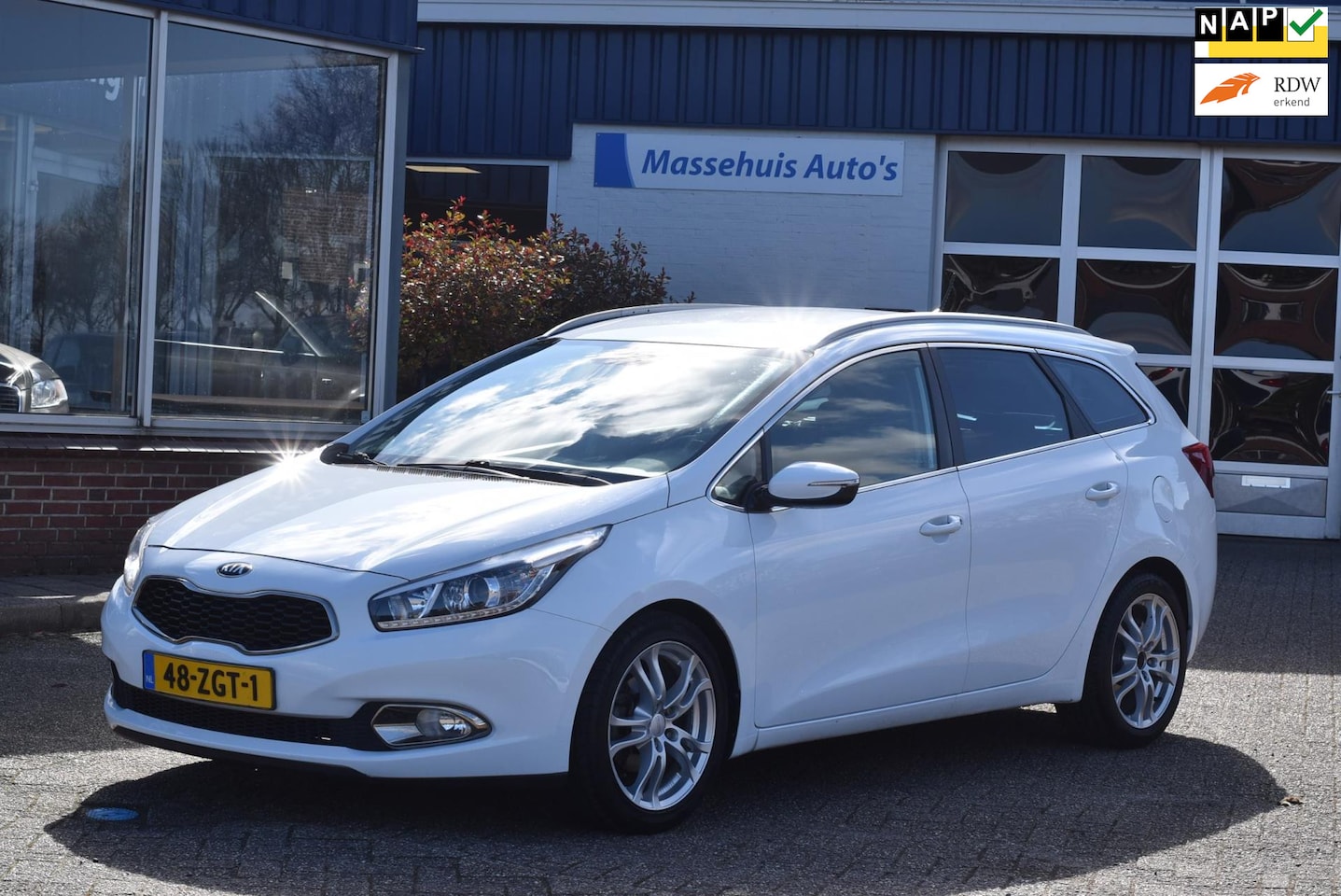 Kia Cee'd Sportswagon - 1.6 GDI Comfort Pack Airco Cruise Trekhaak PDC LED 2e eig. Nwe APK - AutoWereld.nl