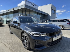 BMW 3-serie Touring - 320e M sport Pano-Dak | Trekhaak | Camera | Stoelverw. | HiFi | DAB