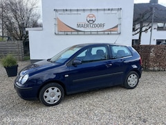 Volkswagen Polo - 1.4-16V Highline