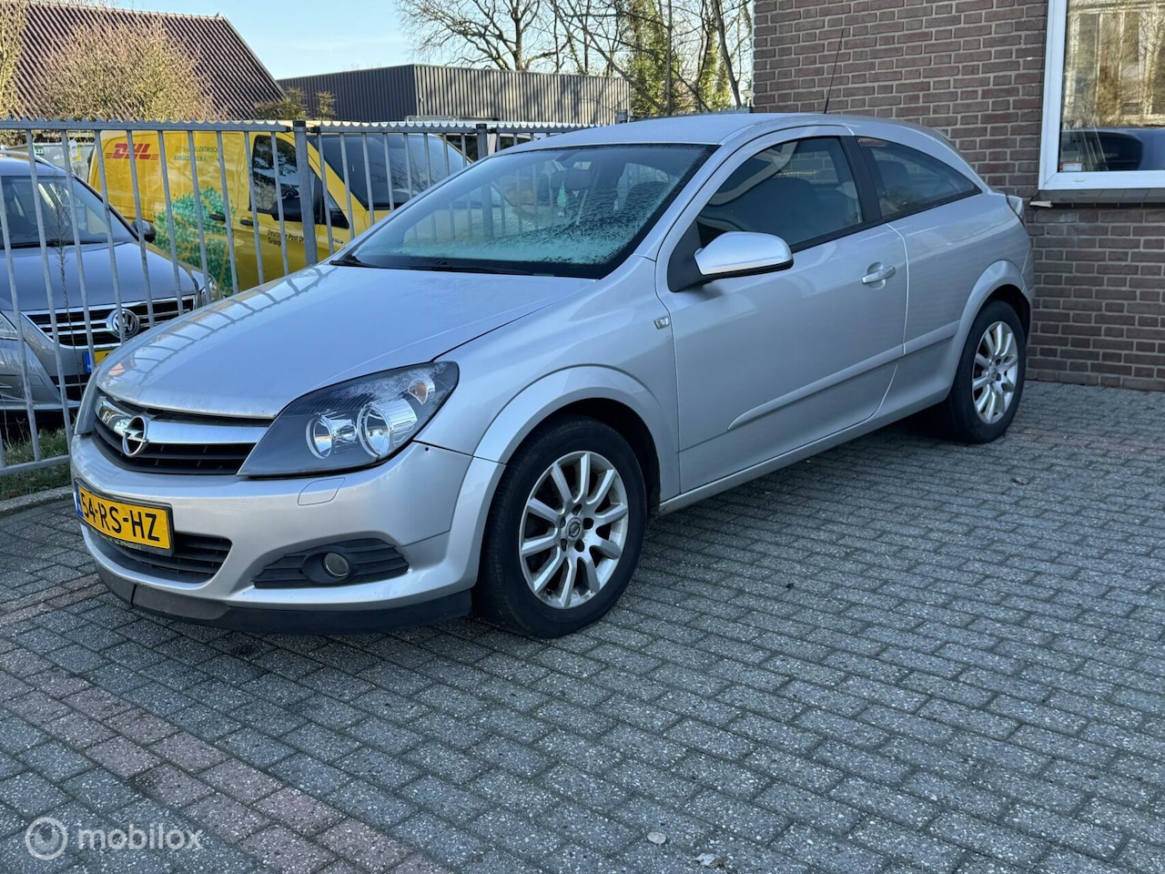 Opel Astra GTC - 1.6 Edition AIRCO/MF-STUUR APK IS VERLOPEN - AutoWereld.nl