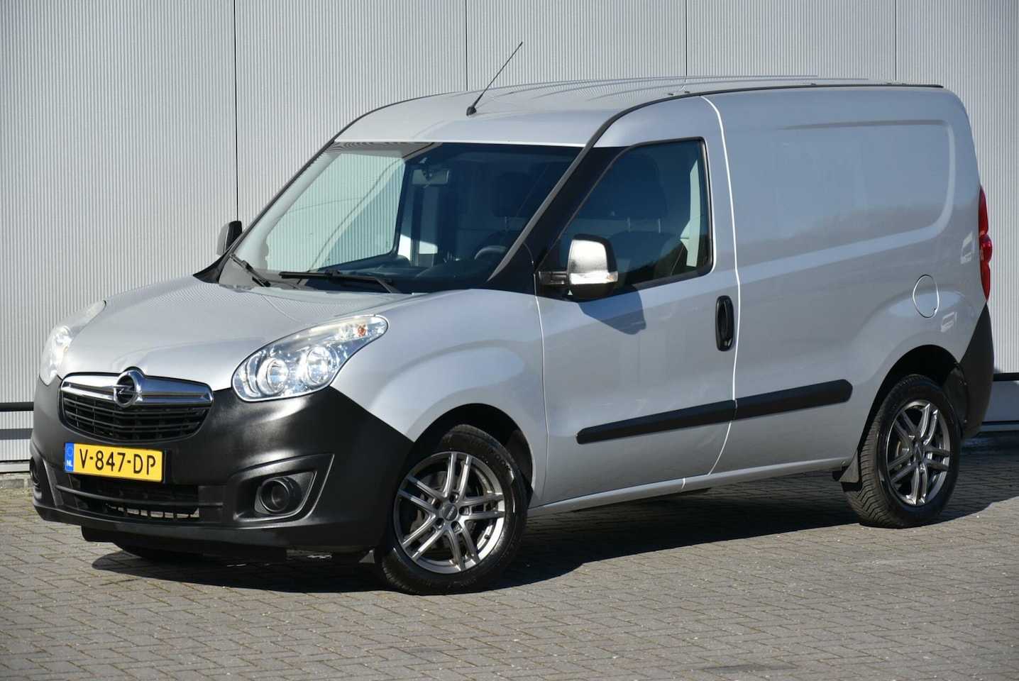 Opel Combo - 1.3 CDTi Cruise Airco Klep Trekhaak EURO 6 - AutoWereld.nl