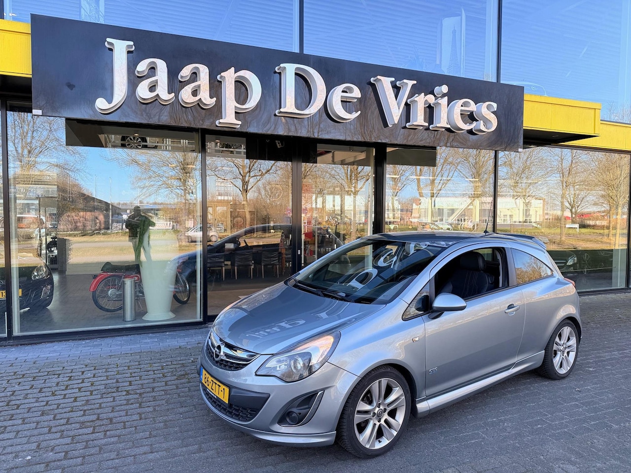 Opel Corsa - 1.4-16V Anniversary OPC LINE Opel Corsa 1.4-16V Anniversary Edition - AutoWereld.nl