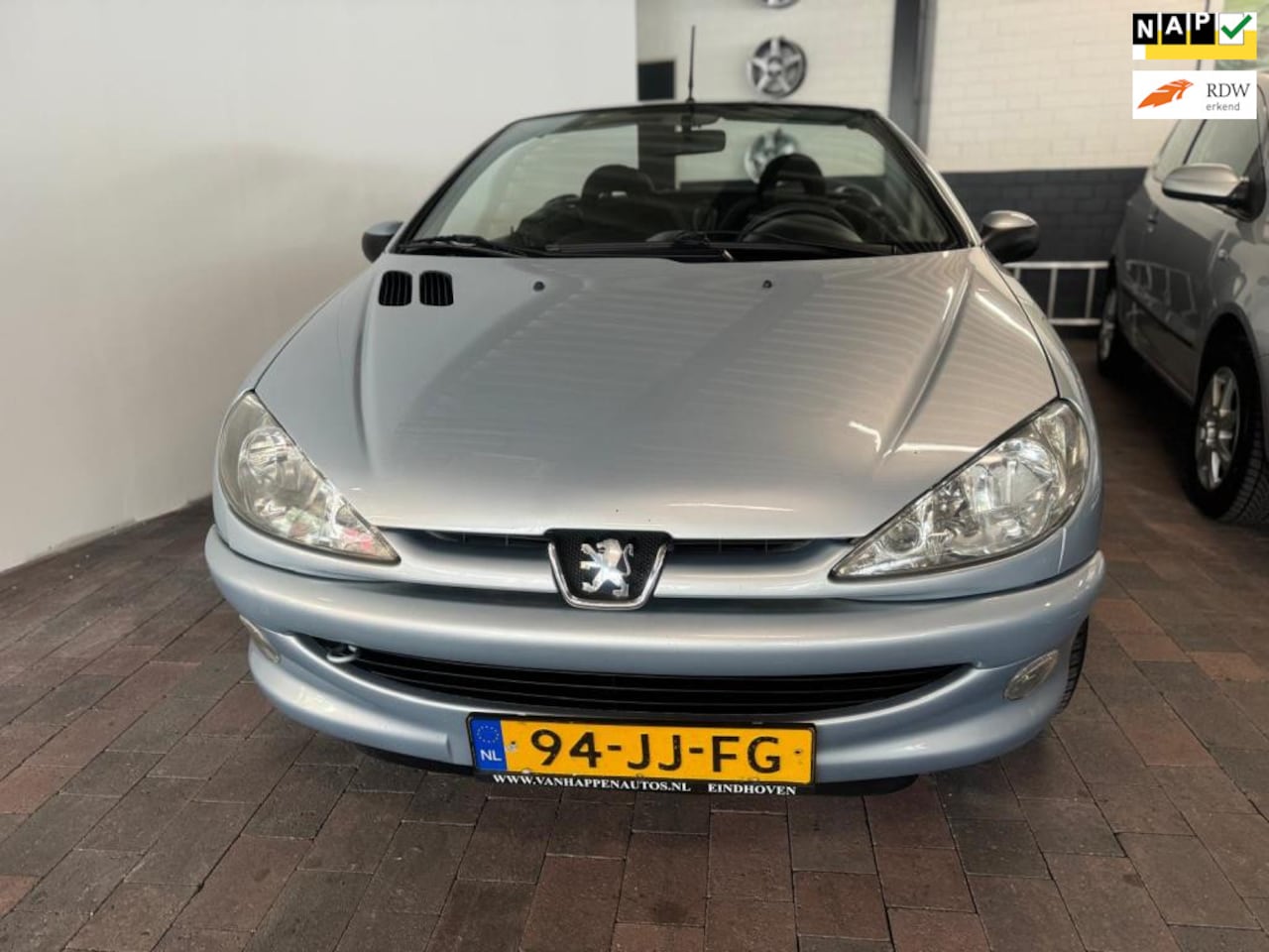 Peugeot 206 CC - 1.6-16V 1.6-16V / NIEUWE APK - AutoWereld.nl