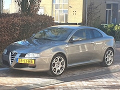 Alfa Romeo GT - 3.2 V6 Distinctive