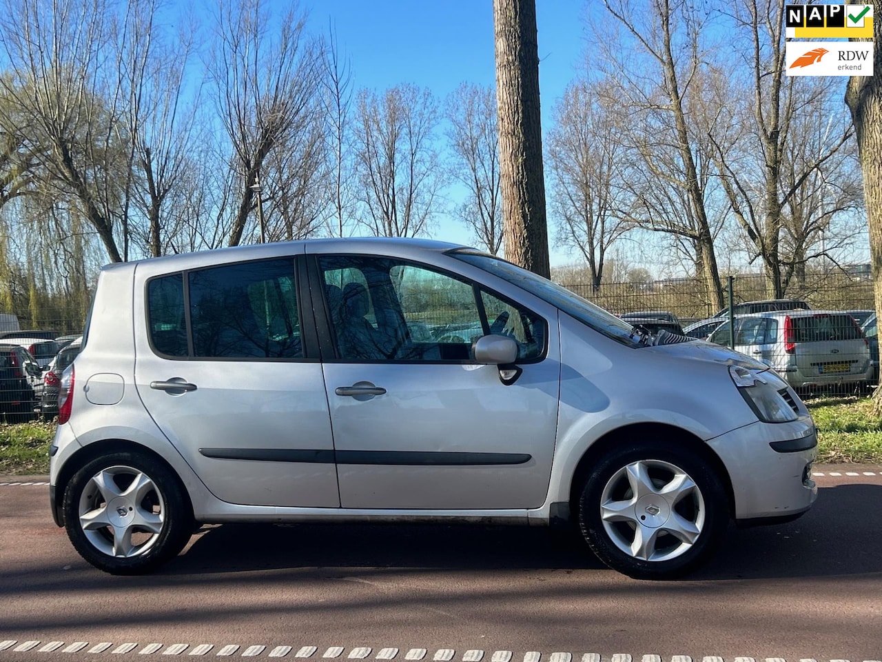 Renault Modus - 1.6-16V Dynamique AUTOMAAT!CRUISE CONTROLE!AIRCO!KOOPJE! - AutoWereld.nl