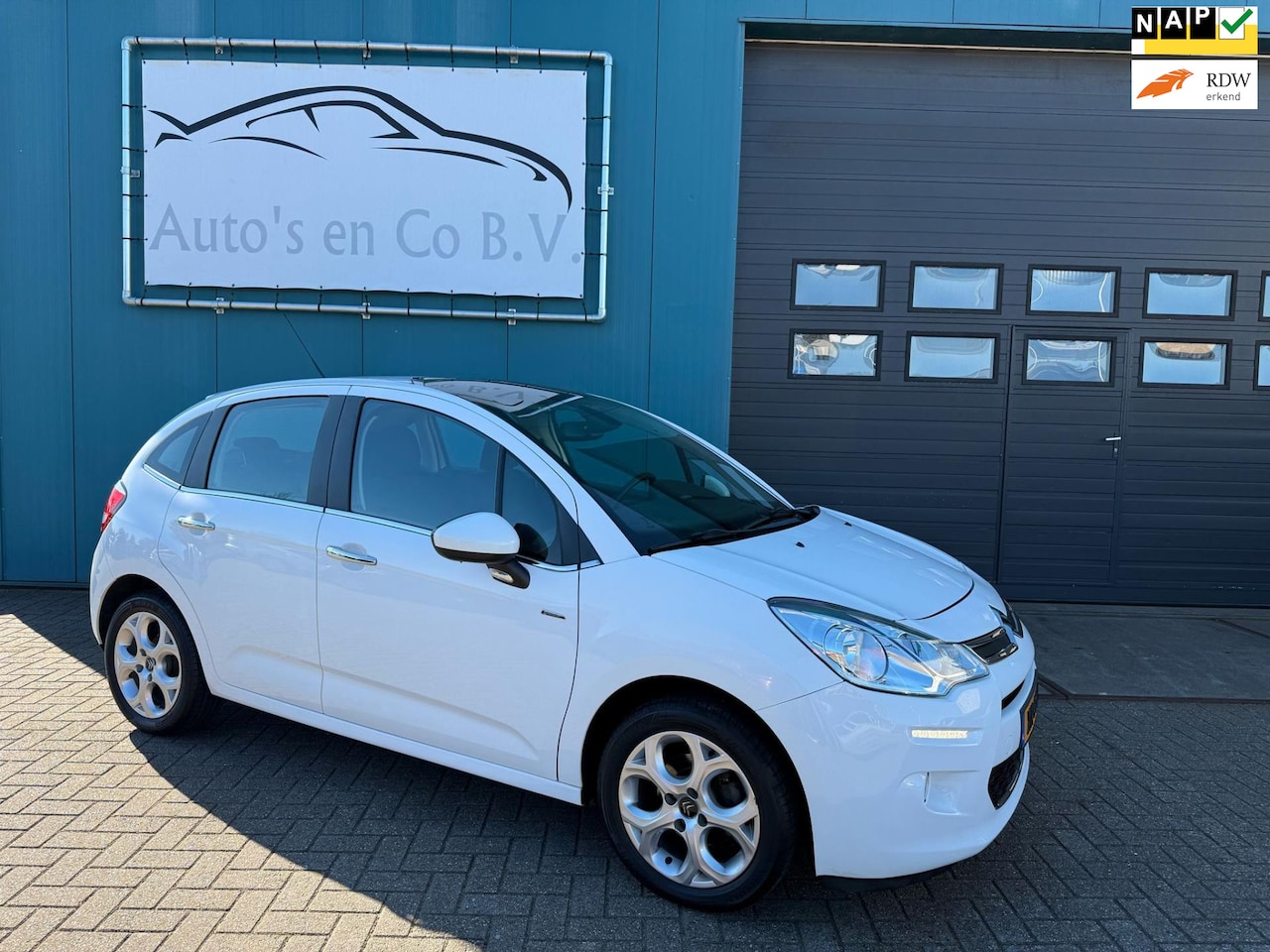 Citroën C3 - 1.2 VTi Exclusive 5-deurs Clima Cruise 16"Lm velgen Pdc Pano voorruit Trekhaak - AutoWereld.nl