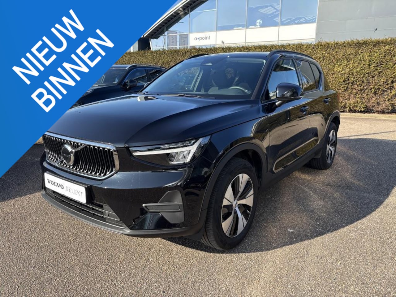 Volvo XC40 - 2.0 B3 Mild Hybrid Aut. Essential Park Assist voor - AutoWereld.nl