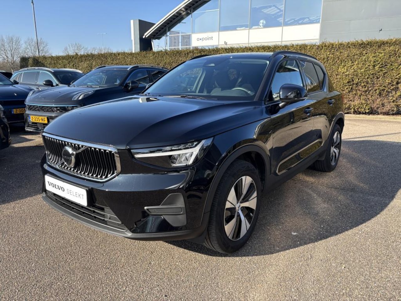 Volvo XC40 - 2.0 B3 Mild Hybrid Aut. Essential Park Assist voor - AutoWereld.nl