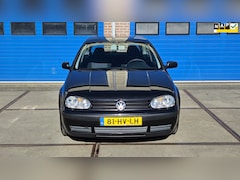 Volkswagen Golf - 1.6-16V Trendline *airco